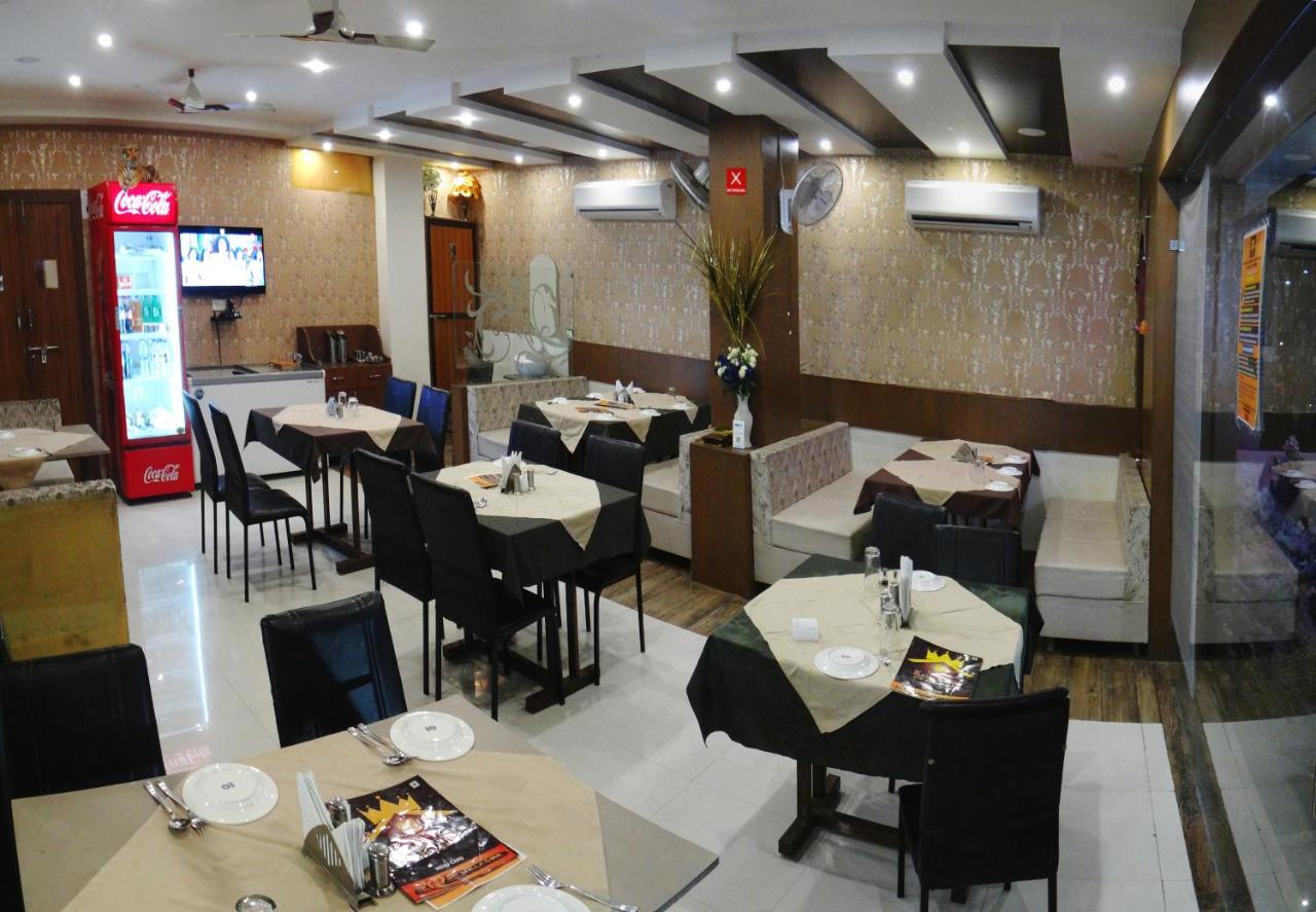 Hotel Kamad Giri,Ujjain Exterior photo