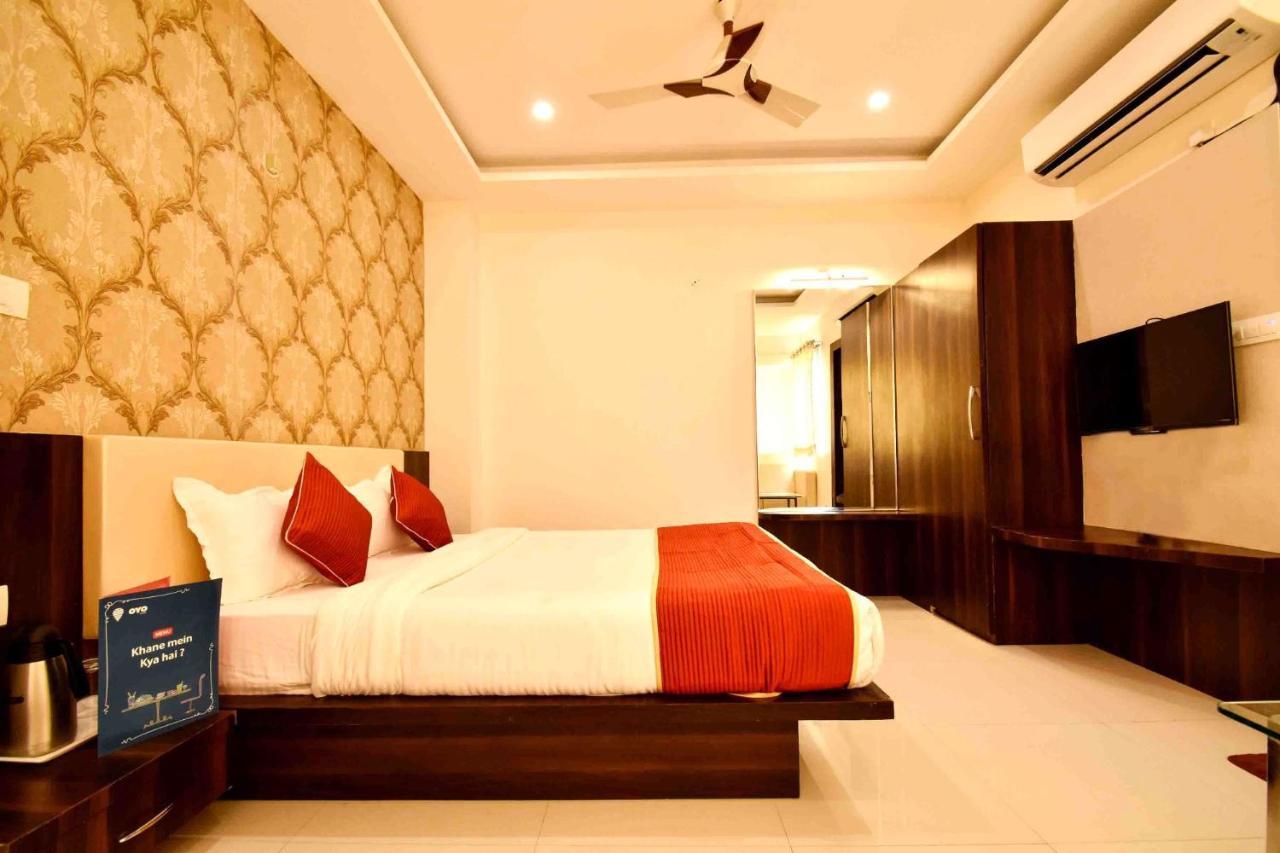 Hotel Kamad Giri,Ujjain Exterior photo